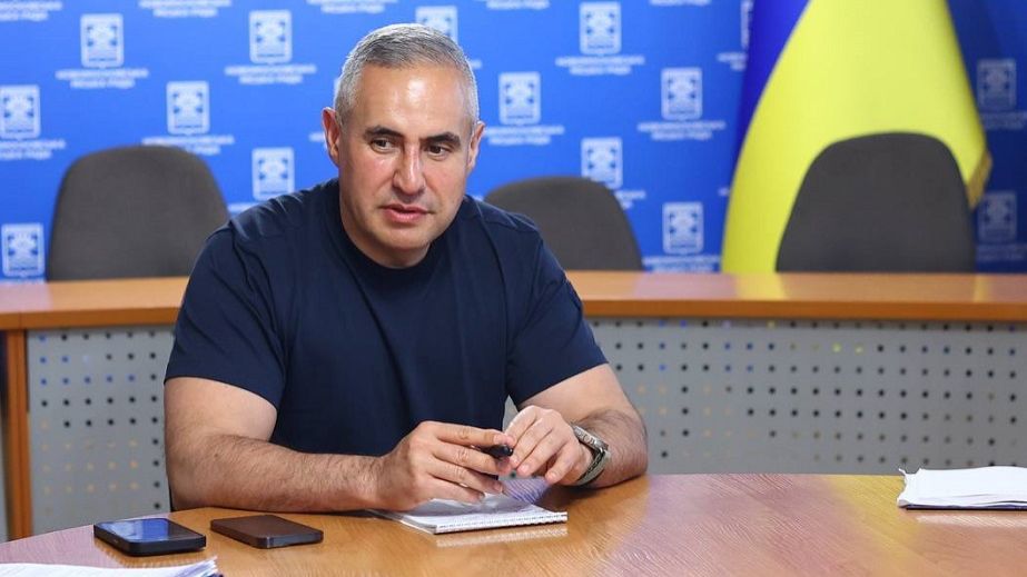 Мэр города Самар Резник: "Нельзя поставить жизнь на паузу. Стараемся удержать молодежь"