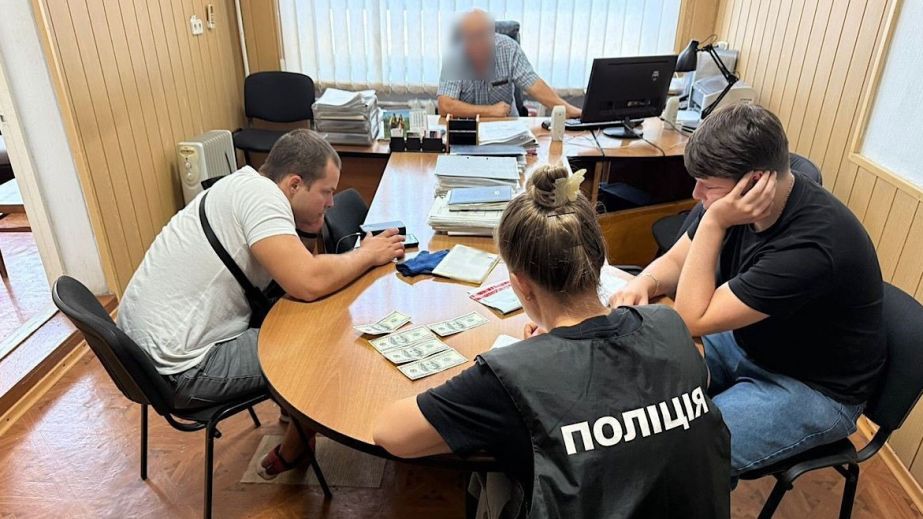 В Днепре чиновники университета требовали взятку за поступление в вуз (ФОТО)