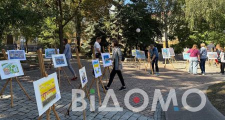Від веж до храмів: у Дніпрі показали, як діти бачать рідне місто (ФОТО)