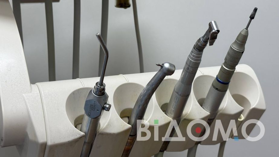 Улыбка для военных и освобожденных из плена: в Павлограде бесплатно лечат зубы защитникам (ФОТО)