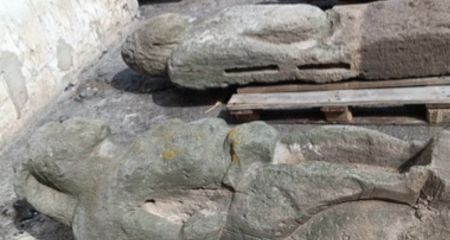 До Дніпра евакуювали ще три половецькі статуї, тепер уже з нашої області (ФОТО)