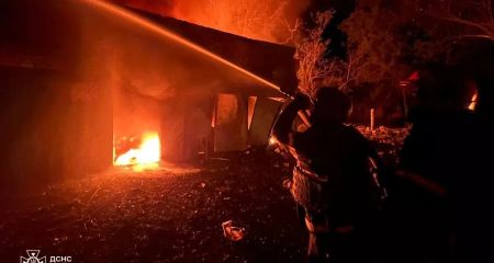 Обстріл Синельниківського району: рятувальники показали наслідки (ФОТО)