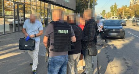 Оформлял фиктивную "инвалидность": в Кривом Роге мужчина помогал уклонистам (ФОТО)