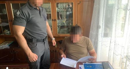 Хотели избежать службы и обогатиться: двое военных попали в громкий скандал с подделкой справок (ФОТО)