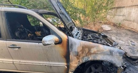 У Дніпрі молодик спалив автівку на СТО (ФОТО)