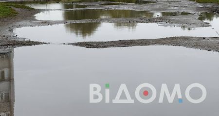 В Павлограде после дождя образовались новые реки посреди города (ФОТО, ВИДЕО)