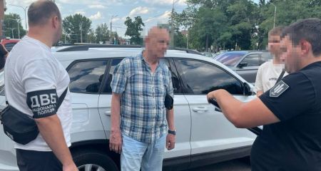 В Днепре экс-чиновник государственного медучреждения требовал взятку с травмированного военного (ФОТО)