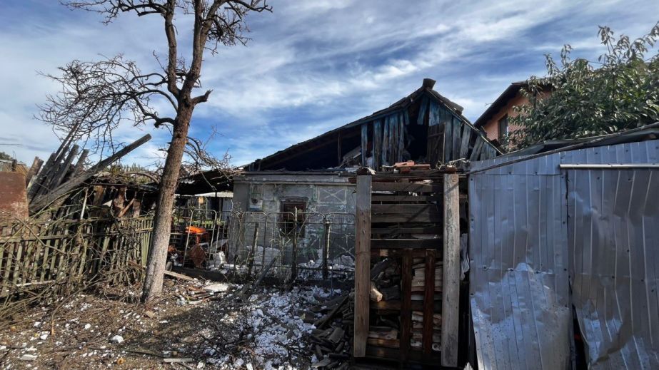 Поліція оприлюдила наслідки російського обстрілу на Дніпропетровщині: п’ятеро людей отримали поранення (ФОТО)