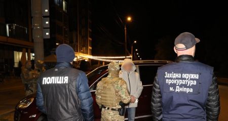 На Дніпропетровщині банда переправляла військовозобовʼязаних чоловіків за кордон (ФОТО, ВІДЕО)