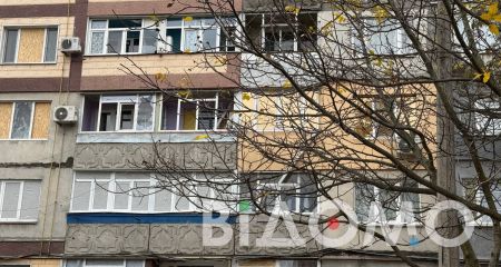 Как Павлоград приходит в себя после обстрела: фанера вместо стекла и страх вместо покоя (ФОТО, ВИДЕО)
