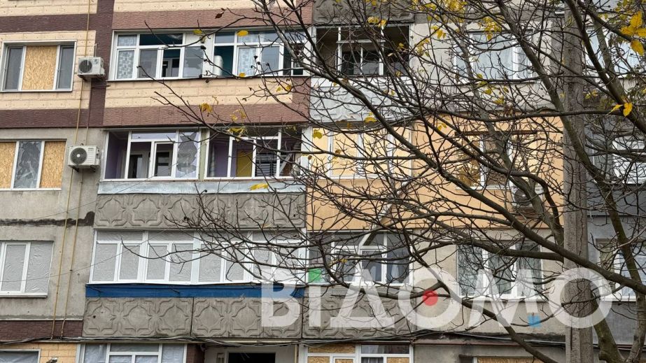 Як Павлоград оговтується після обстрілу: фанера замість скла і страх замість спокою (ФОТО, ВІДЕО)