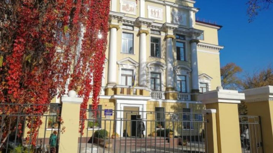 У Дніпрі звільнилась вчителька, яка висловлювала проросійські наративи