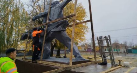 Пам’ятник у Павлограді "консервують” перед реконструкцією (ВІДЕО)