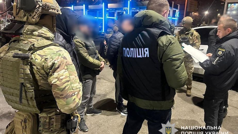 В Днепре задержали банду, шантажировавшую предпринимателя "мертвым долгом" (ФОТО)
