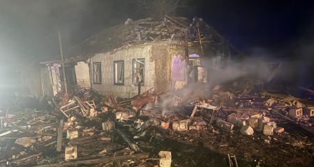 Ночью 18 декабря враг массированно атаковал Кривой Рог и Никопольщину: пострадали люди (ФОТО)