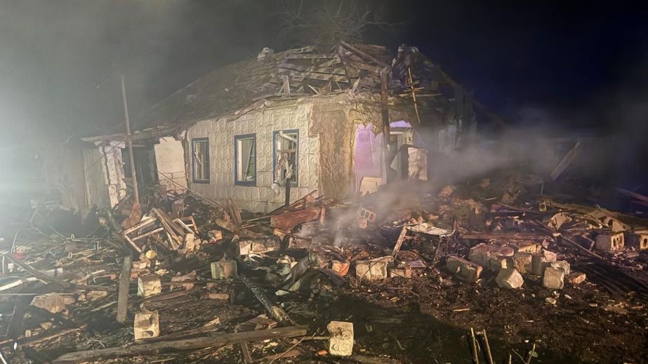 Ночью 18 декабря враг массированно атаковал Кривой Рог и Никопольщину: пострадали люди (ФОТО)