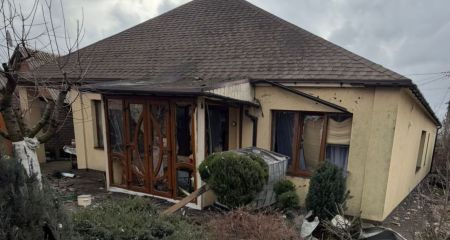 Окупанти нещадно ата...