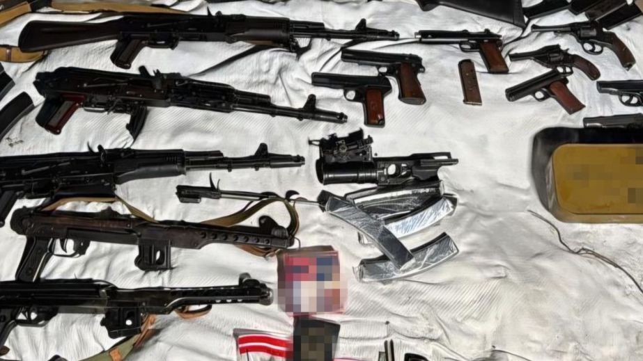 Збут найбільшої партії "трофейної" зброї зупинили на Дніпропетровщині та Київщині  (ФОТО)