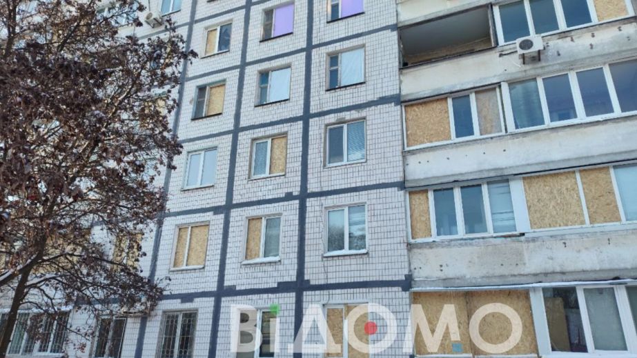 Як виглядають наразі пошкоджені багатоповерхівки у Дніпрі в ніч на 10 січня: чи можуть мешканці залишатися у своїх оселях (ФОТО)