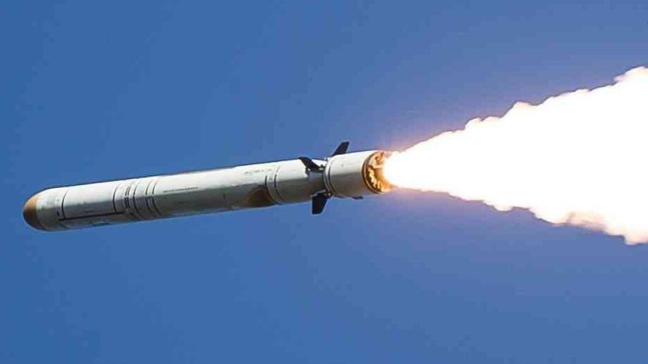 Внаслідок ракетної атаки на Кривий Ріг постраждали 5 людей, серед них дитина