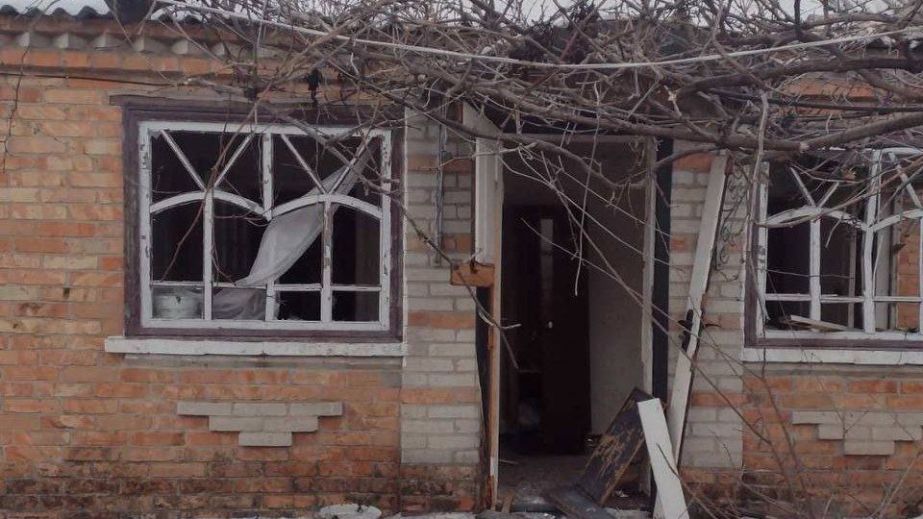 Без пострадавших, но есть разрушения: последствия обстрелов 25 января (ФОТО)