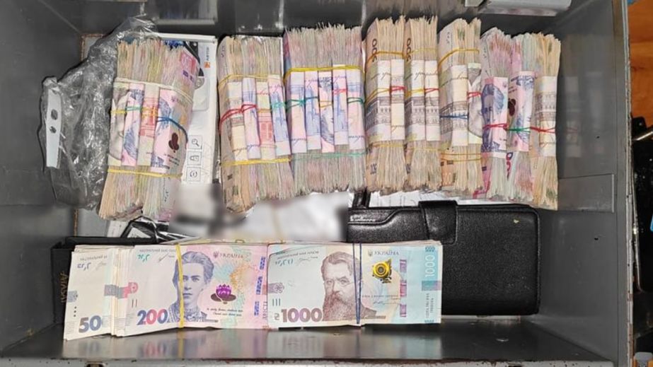 В Кривом Роге банда наладила сбыт контрафактных сигарет и алкоголя более чем на 50 миллионов (ФОТО)