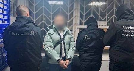 Угрожал расправой и требовал деньги за существующие долги: в Днепре задержали мошенника