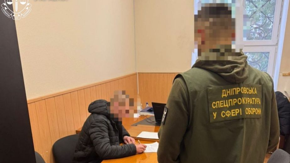 У Камʼянському посадовець РТЦК погорів на отриманні хабаря від голови ВЛК