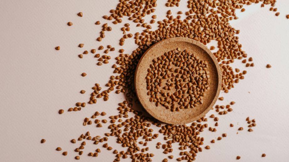 Гречка може подорожчати і зникати з полиць: експерти попереджають про дефіцит