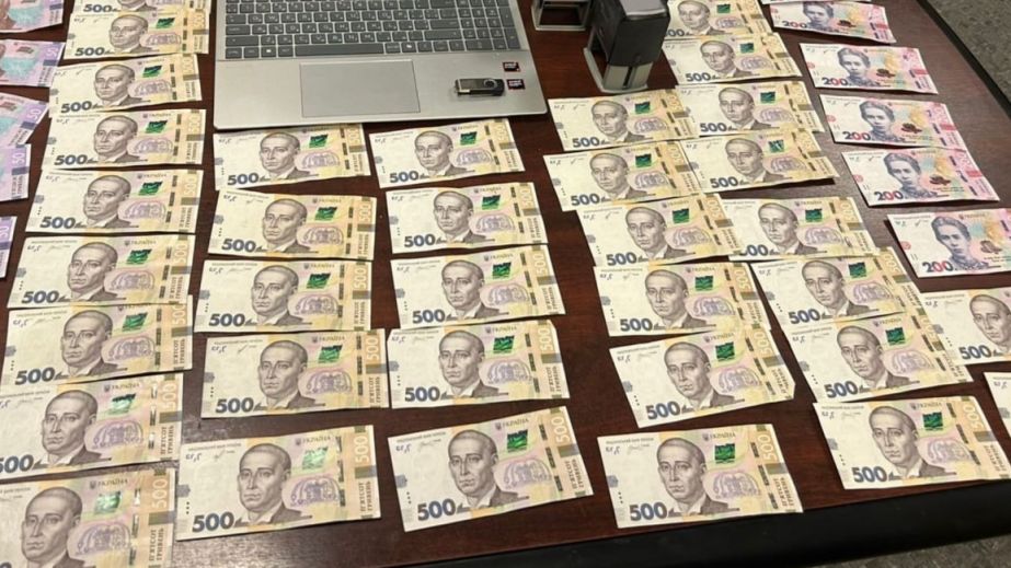 Кондиціонери та каналізація за ціною золота: у Кривому Розі керівниця ТОВ привласнила 1,1 млн грн на ремонті лікарні