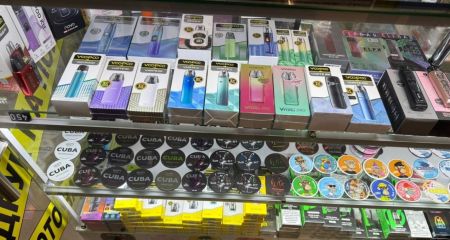 В Днепре "накрыли" сеть вейпшопов, которая торговала нелегальными товарами (ФОТО)