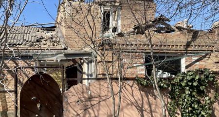 Нескінченні атаки та постраждалі люди: ворог 15 березня атакував пʼять районів Дніпропетровщини