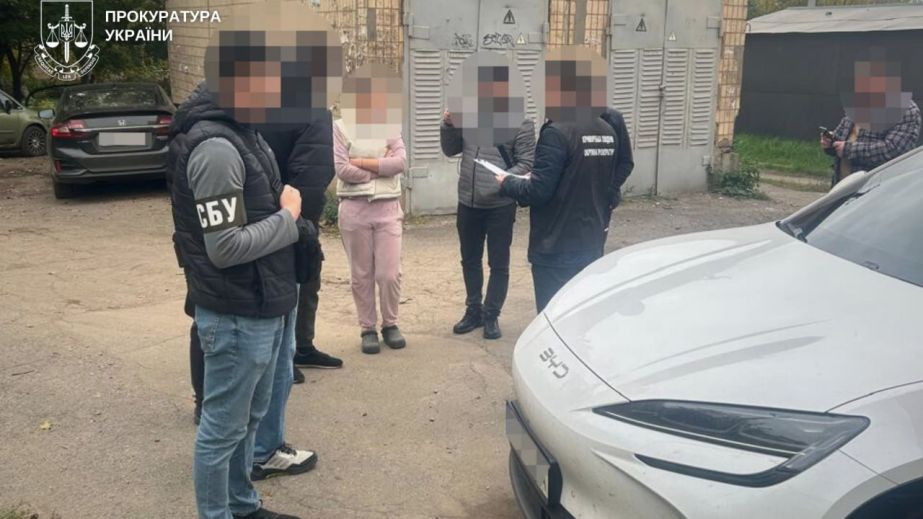 У Кривому Розі двоє підприємців привласнили 2 млн грн на відновленні гуртожитку після обстрілу (ФОТО)