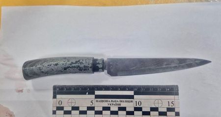 Угрожал продавцу расправой: в Днепре мужчина с ножом пытался ограбить магазин (ФОТО)