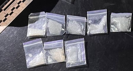 Искали грабителей, а наткнулись на наркосбытчиков: в Днепре поймали "закладчиков"