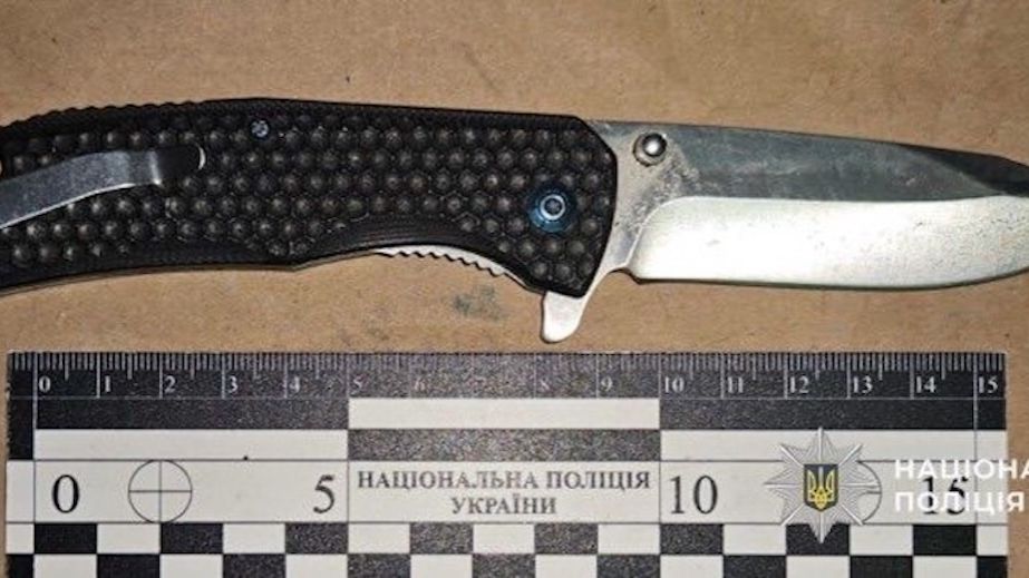 Різанина в автобусі: на Дніпропетровщині чоловік встромив ніж у груди пасажиру