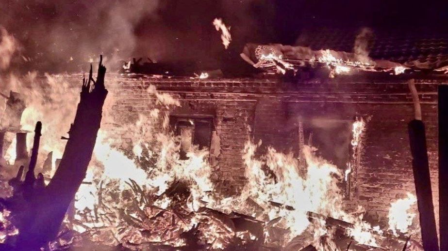 Ночью враг атаковал три района области беспилотниками и артиллерией, утром нанес удар по Кривому Рогу.