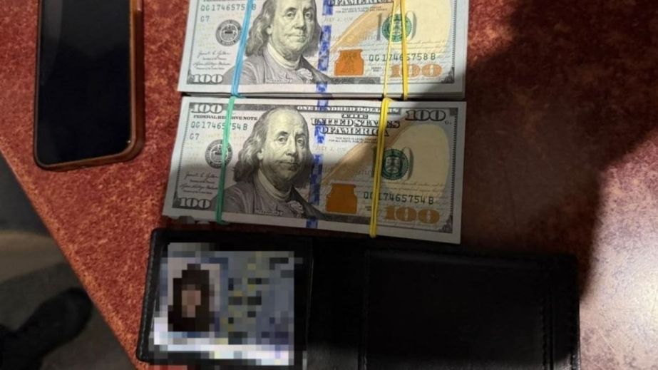 Руководитель "Центра пробации" на Днепропетровщине требовала с военного $21 500 за "воздействие" на ВЛК (ФОТО)