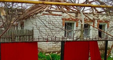 Одна людина загинула та 12 поранені: ворог 3 квітня атакував чотири райони Дніпропетровщини