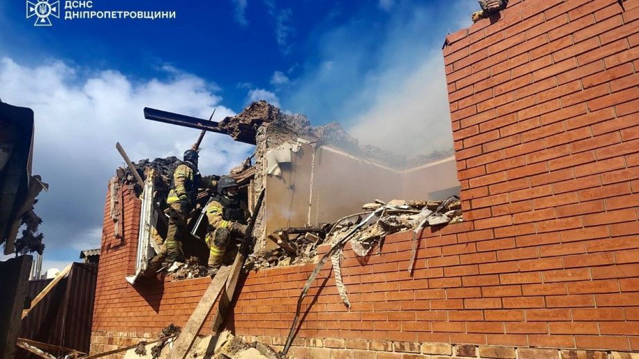 В ДСНС Дніпропетровщини показали наслідки обстрілів області (ФОТО)