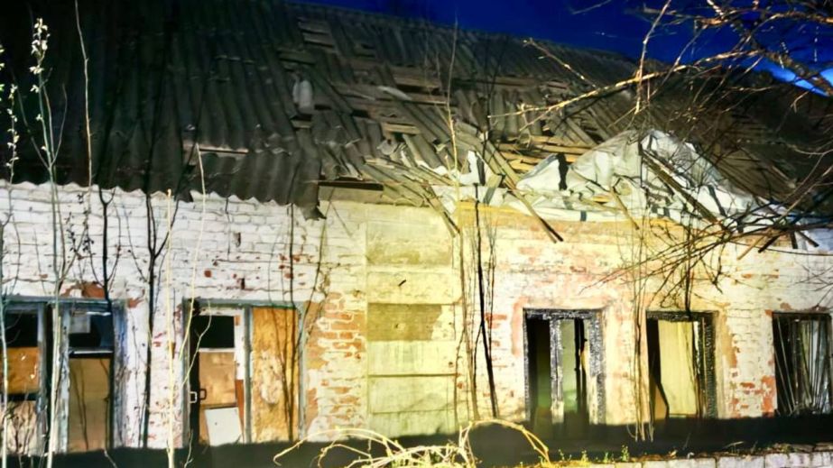 Майже 30 разів ворог атакував три райони області  безпілотниками та артилерією, дві людини загинули