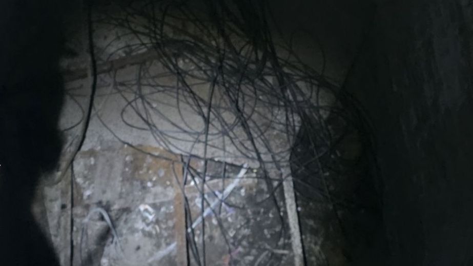 В Днепре двое мужчин воровали провода из коммуникационных колодцев (ФОТО)