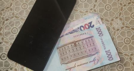 В Днепропетровской области водитель подвезла незнакомца, а он ее ограбил (ФОТО)