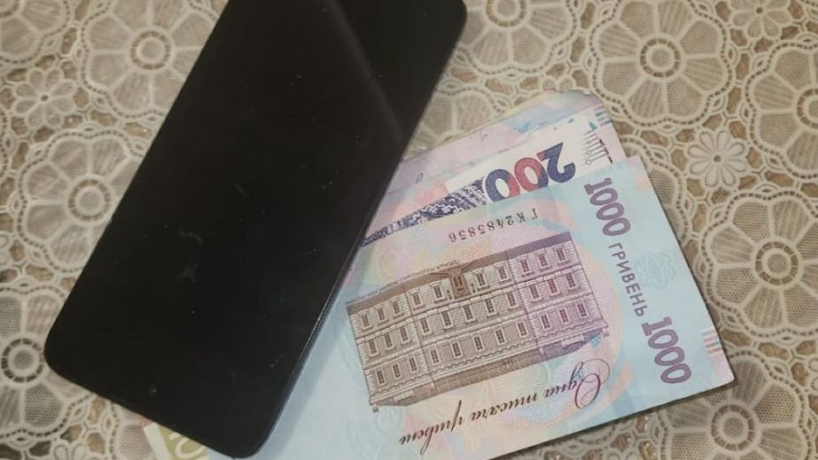 На Дніпропетровщині водійка підвезла незнайомця, а він її пограбував (ФОТО)