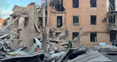 Ворог 25 квітня влаштував пекельні ніч та ранок у Дніпрі: наразі двоє загиблих та 21 поранений (ФОТО)