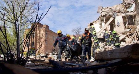 В Днепре количество погибших в результате атаки по жилому дому возросло до трех человек (ФОТО)