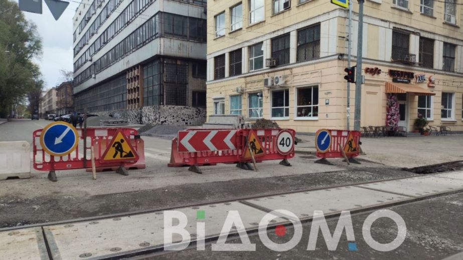 Як у Дніпрі 26 квітня курсує громадський транспорт: перекриття та головні зміни руху