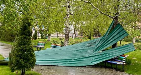 Вже понад 160 тисяч абонентів знеструмлені через негоду у різних районах Дніпропетровщини