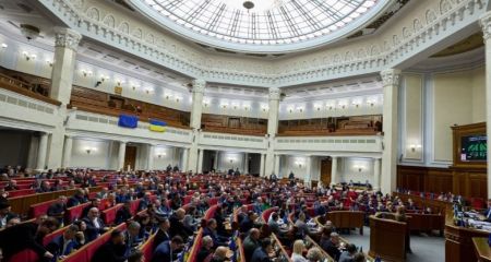 Продлили действие военного положения и мобилизацию в Украине: новая дата