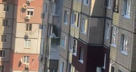 Шахед попал в многоэтажку в Кривом Роге: горят квартиры